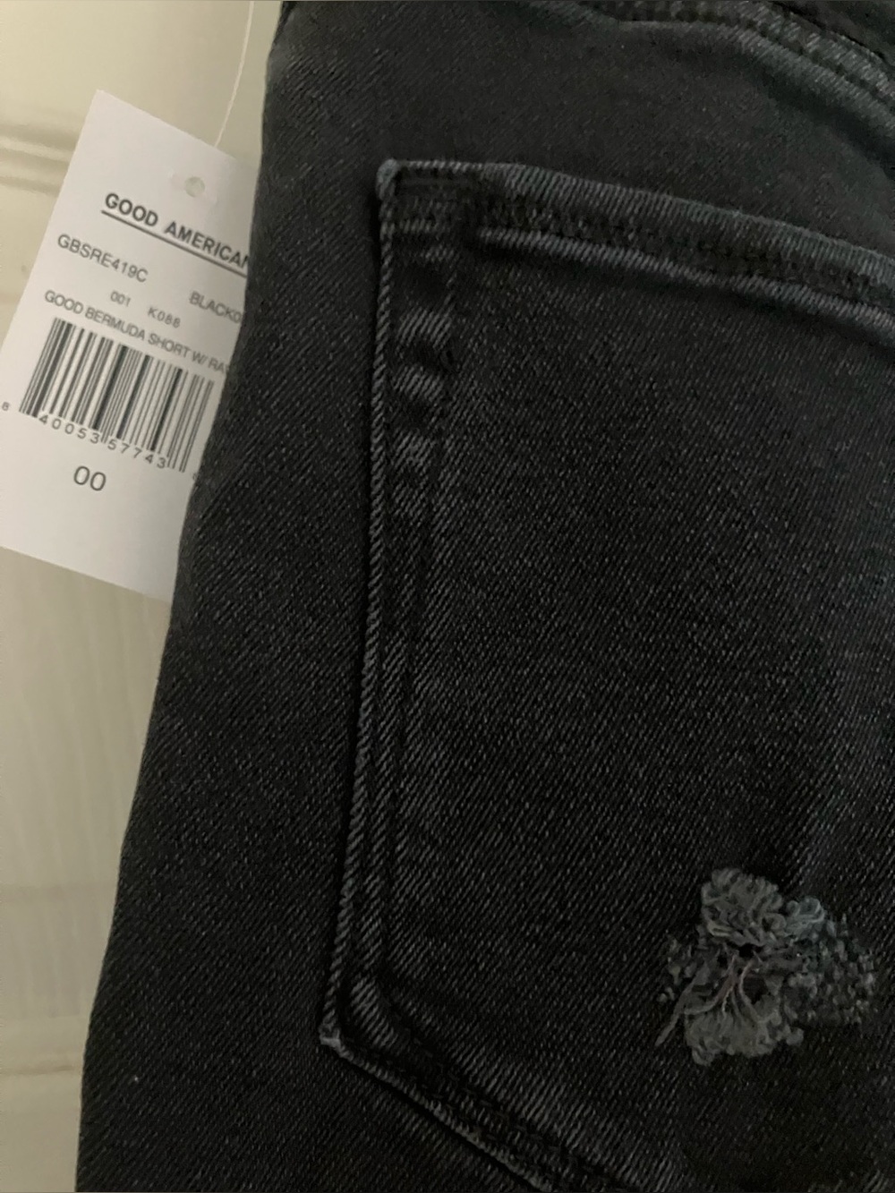 GOOD AMERICAN Good Bermuda Raw Hem Distressed Denim Shorts Black088 24 NEW NWT - Picture 13 of 13